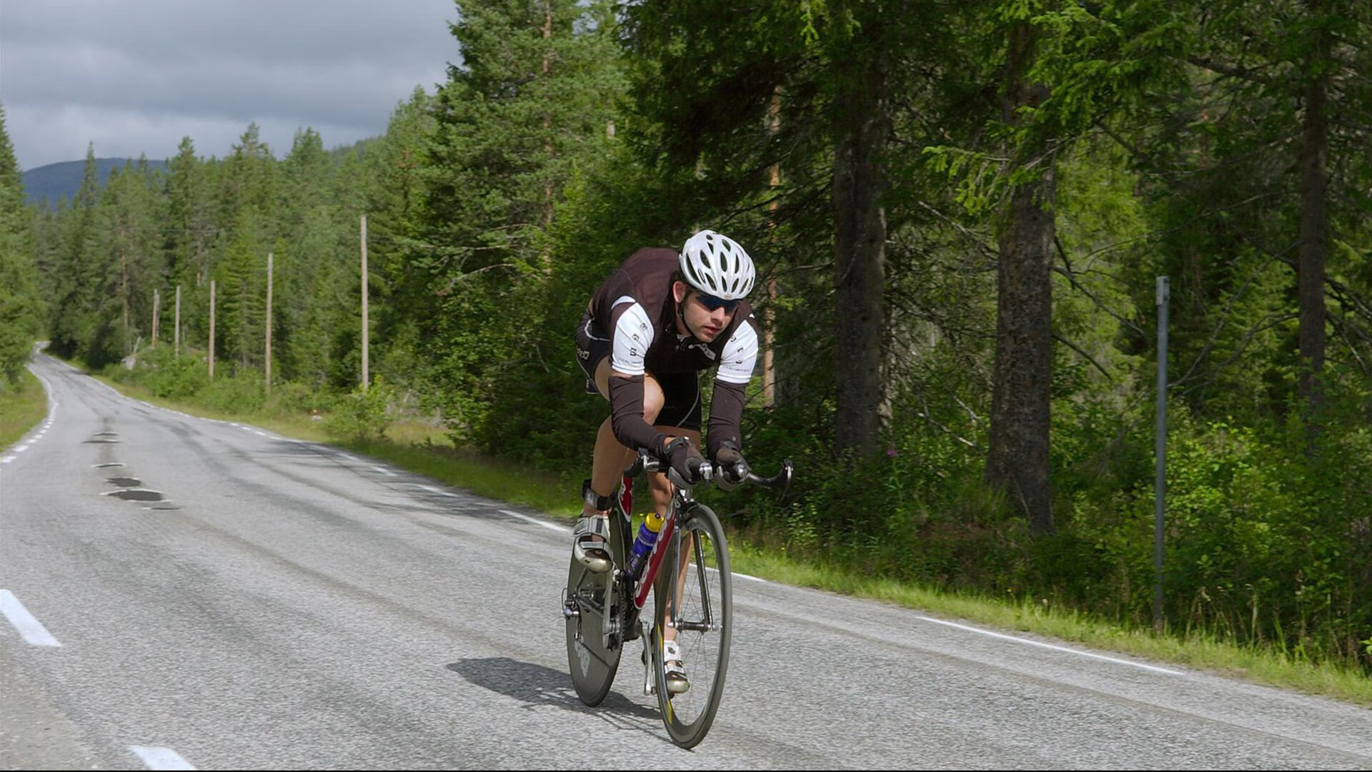 爱游戏大厅-巴西国家队连续夺得世界杯五次，成为历史最强球队，历届巴西国家队世界杯名次